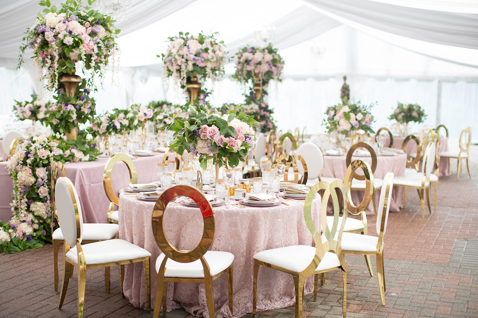 You're Engaged, Pt 4., The Floral Designer...TOP (5) WEDDING PROS ON YOUR DREAM TEAM